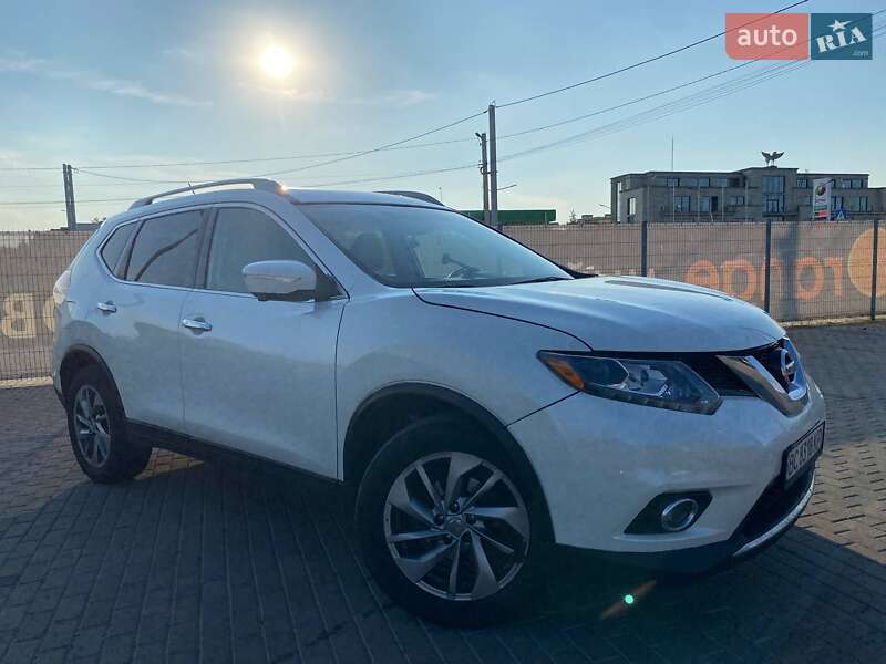 Внедорожник / Кроссовер Nissan Rogue 2015 в Львове