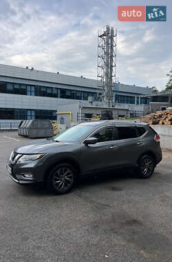 Внедорожник / Кроссовер Nissan Rogue 2015 в 