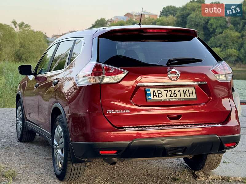 Внедорожник / Кроссовер Nissan Rogue 2016 в Виннице