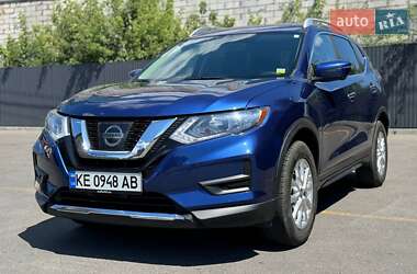 Позашляховик / Кросовер Nissan Rogue 2017 в Києві