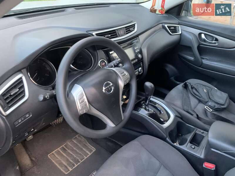 Позашляховик / Кросовер Nissan Rogue 2016 в Дубні