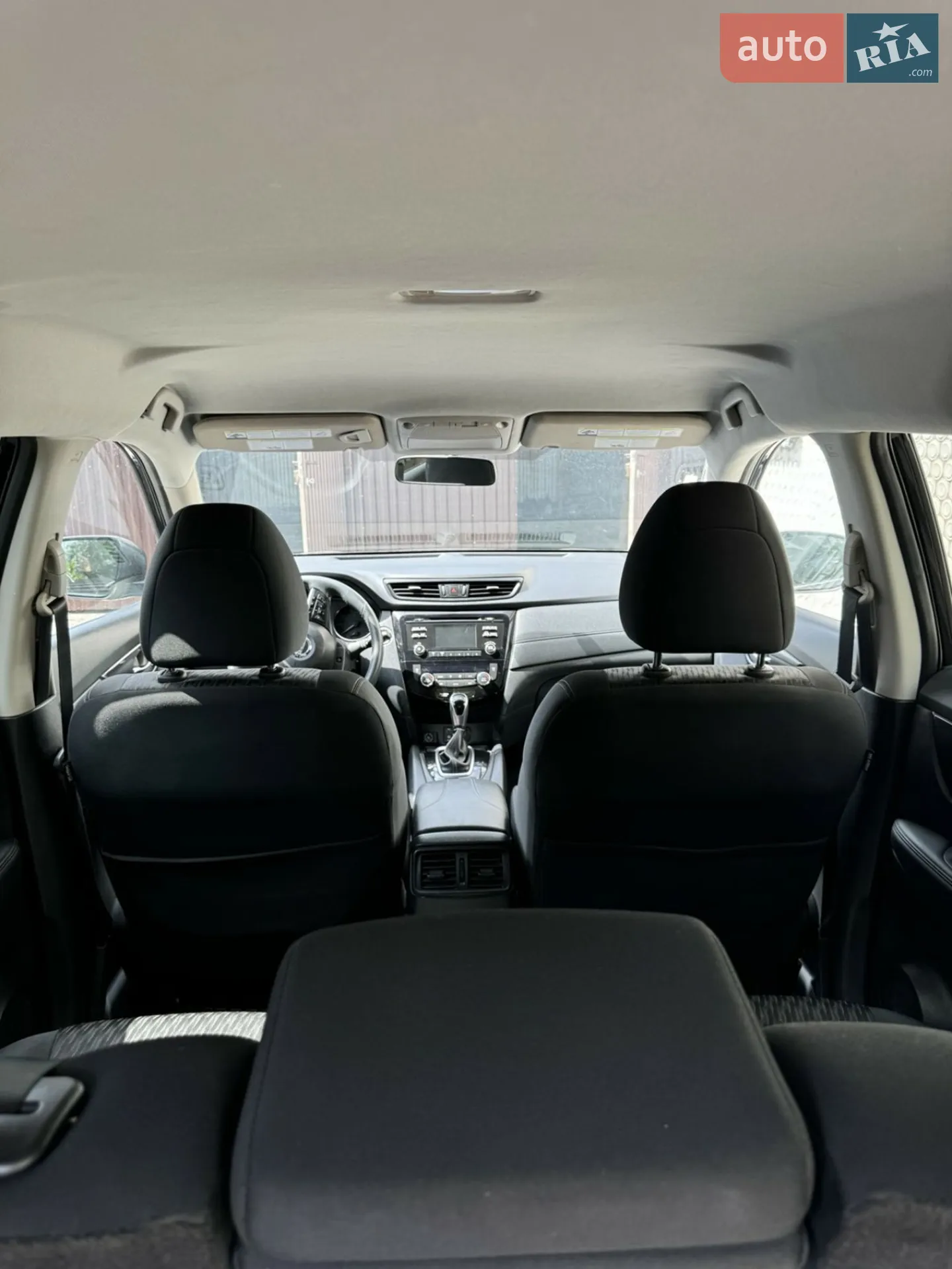 2017 Nissan Rogue - мініатюра 2