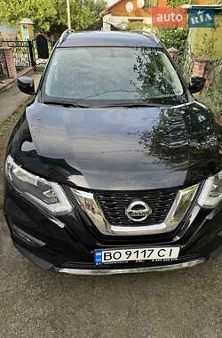 Внедорожник / Кроссовер Nissan Rogue 2017 в 