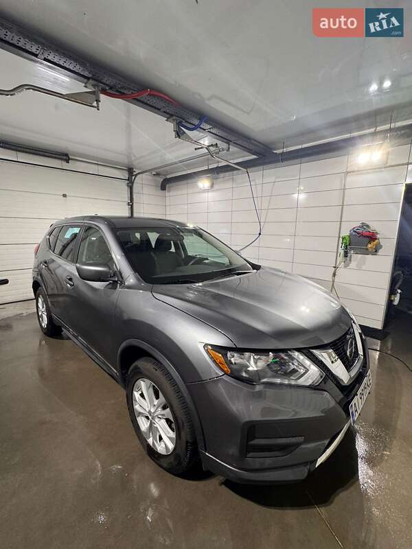 Позашляховик / Кросовер Nissan Rogue 2018 в Києві