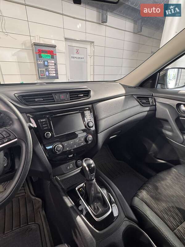 Позашляховик / Кросовер Nissan Rogue 2018 в Києві