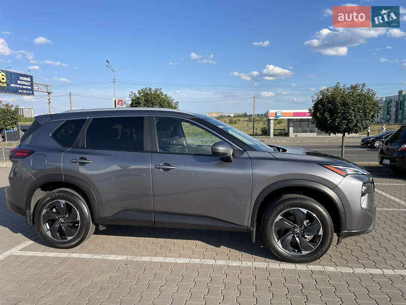 Позашляховик / Кросовер Nissan Rogue 2024 в Києві