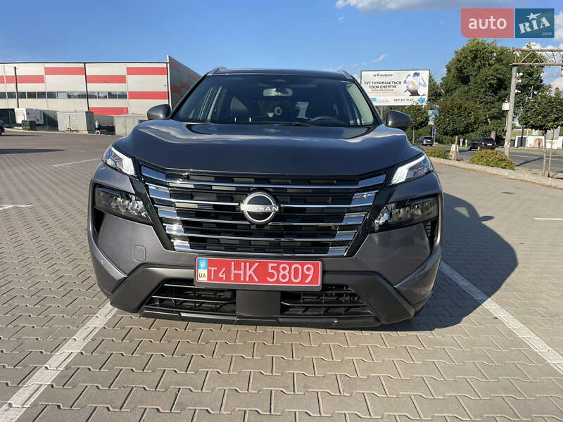 Позашляховик / Кросовер Nissan Rogue 2024 в Києві