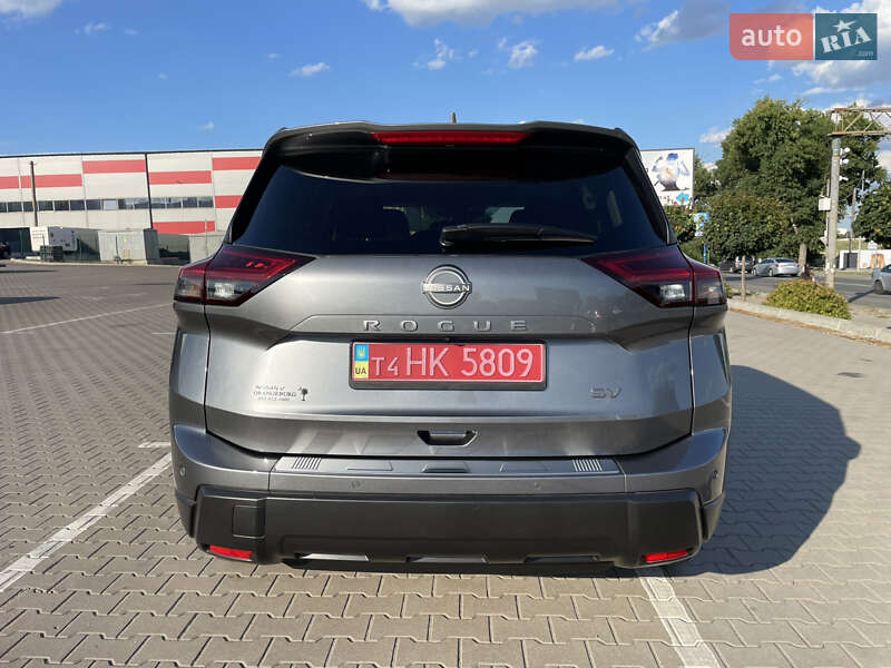 Позашляховик / Кросовер Nissan Rogue 2024 в Києві