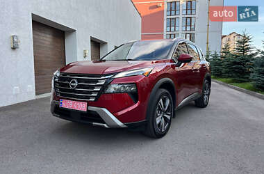 Позашляховик / Кросовер Nissan Rogue 2024 в Києві