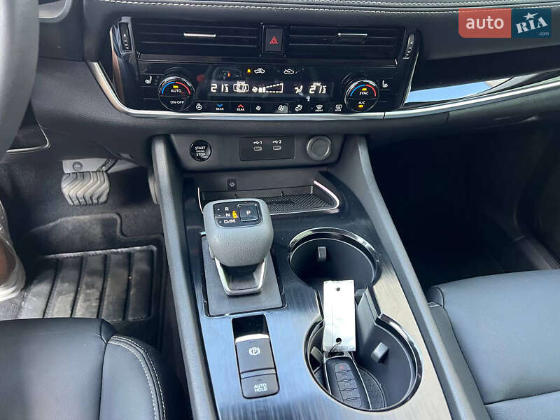 Внедорожник / Кроссовер Nissan Rogue 2024 в Киеве