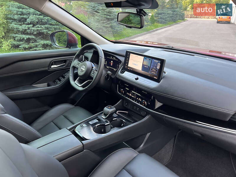 Внедорожник / Кроссовер Nissan Rogue 2024 в Киеве