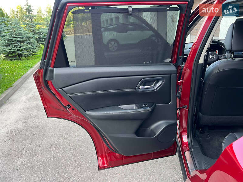 Внедорожник / Кроссовер Nissan Rogue 2024 в Киеве
