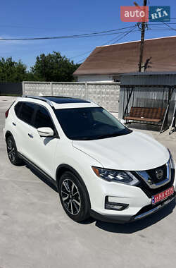 Позашляховик / Кросовер Nissan Rogue 2017 в 