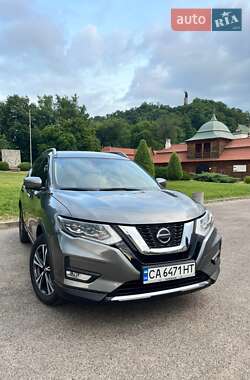 Внедорожник / Кроссовер Nissan Rogue 2017 в Черкассах
