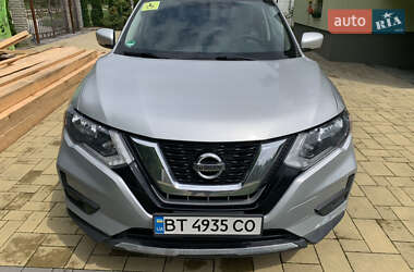 Внедорожник / Кроссовер Nissan Rogue 2016 в Львове