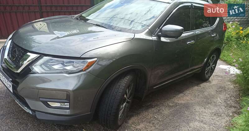 Позашляховик / Кросовер Nissan Rogue 2017 в Чернігові