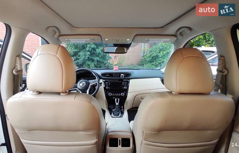 Внедорожник / Кроссовер Nissan Rogue 2019 в Киеве