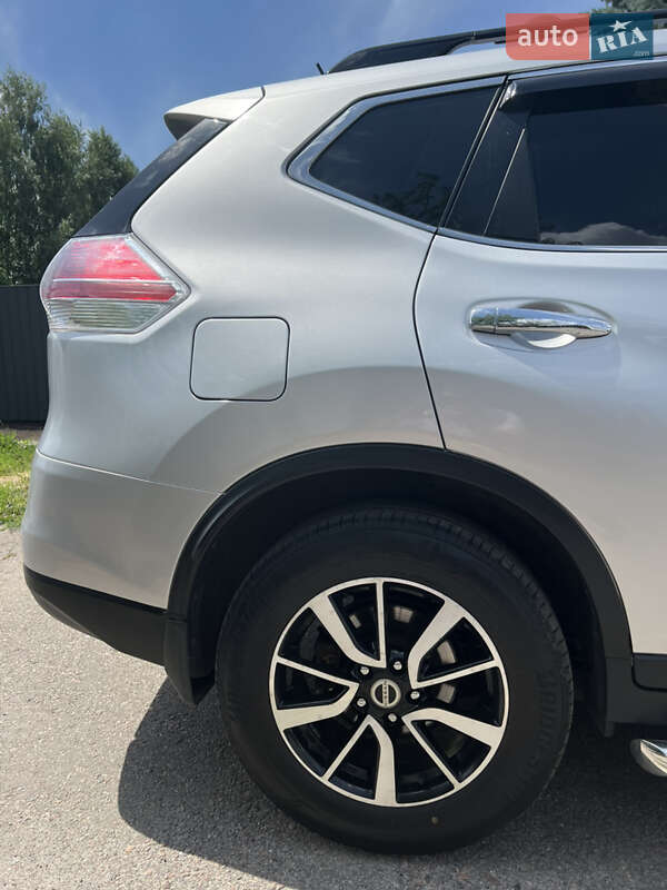 Позашляховик / Кросовер Nissan Rogue 2015 в Полтаві