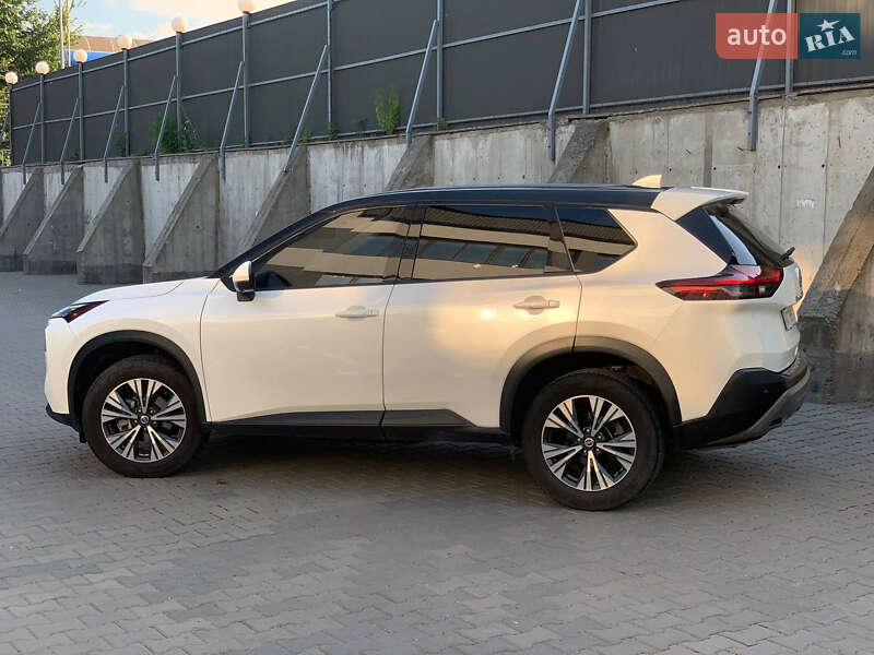 Внедорожник / Кроссовер Nissan Rogue 2020 в Ивано-Франковске