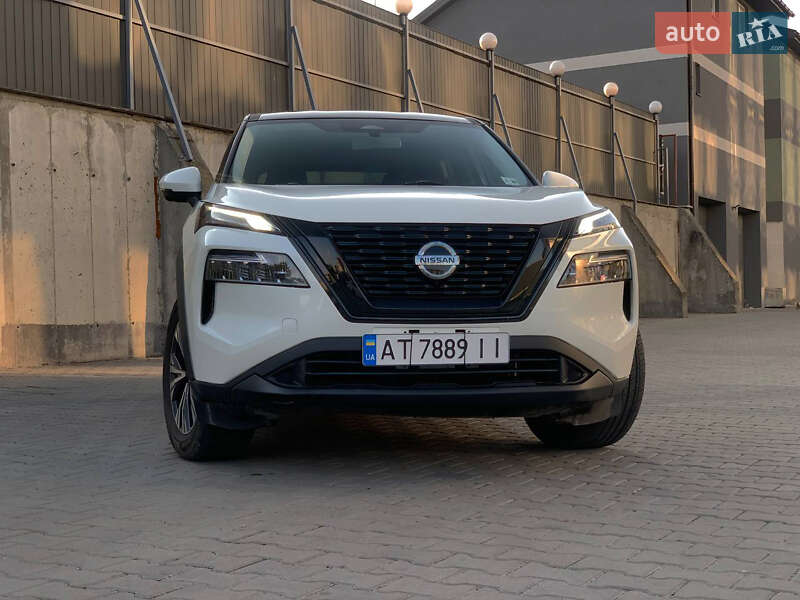 Внедорожник / Кроссовер Nissan Rogue 2020 в Ивано-Франковске