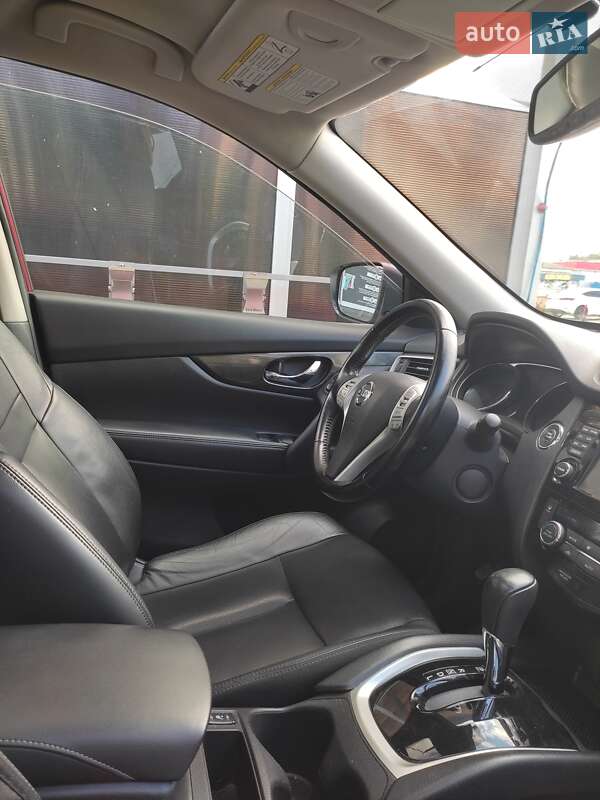 Внедорожник / Кроссовер Nissan Rogue 2014 в Мироновке