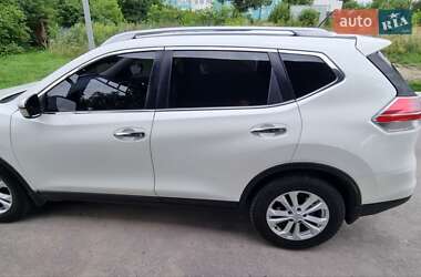Внедорожник / Кроссовер Nissan Rogue 2016 в 