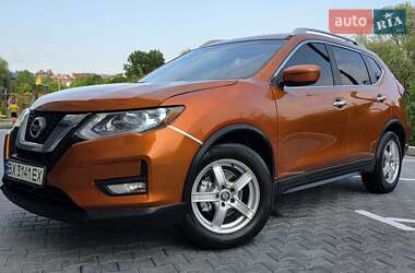 Внедорожник / Кроссовер Nissan Rogue 2017 в Хмельницком