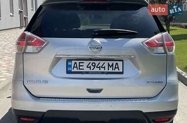 Внедорожник / Кроссовер Nissan Rogue 2015 в 