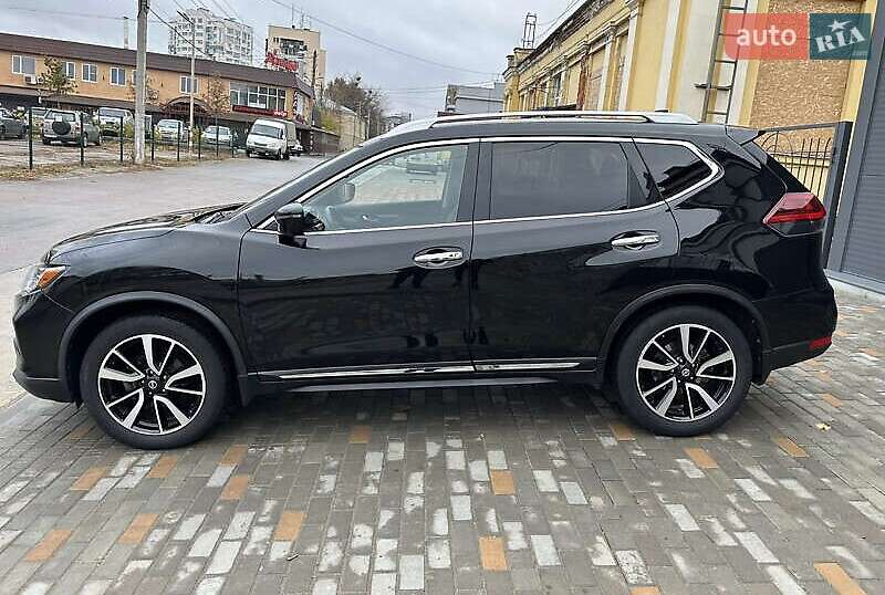 Внедорожник / Кроссовер Nissan Rogue 2018 в Ивано-Франковске