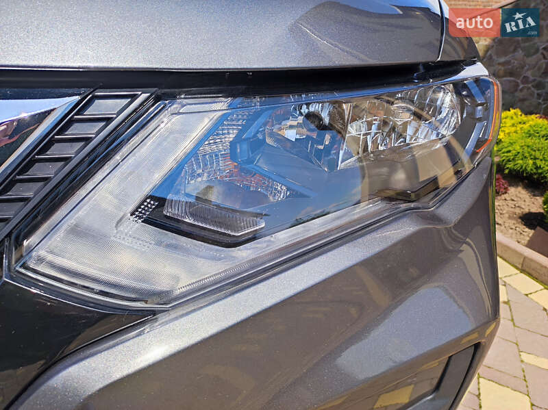 Внедорожник / Кроссовер Nissan Rogue 2018 в Жидачове