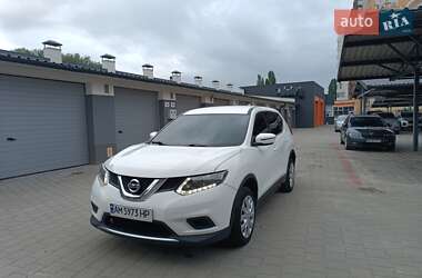 Внедорожник / Кроссовер Nissan Rogue 2016 в Житомире