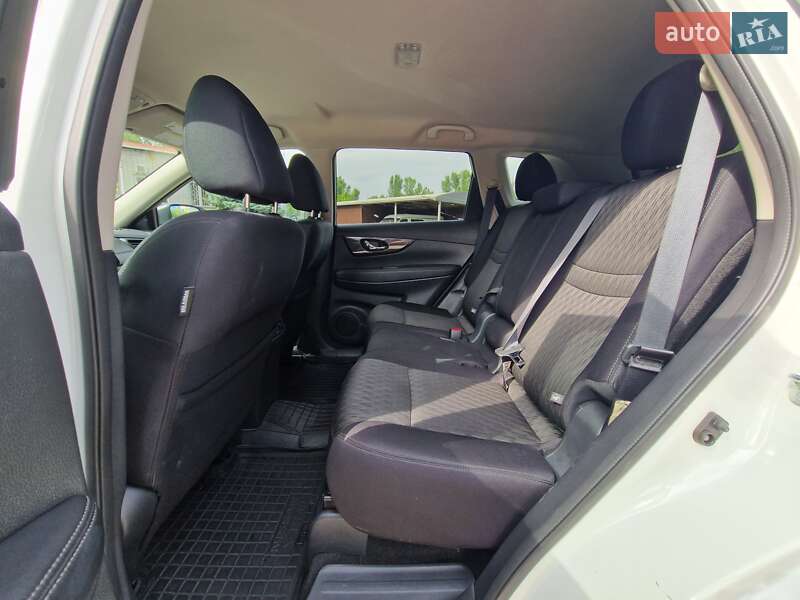 Позашляховик / Кросовер Nissan Rogue 2018 в Дніпрі