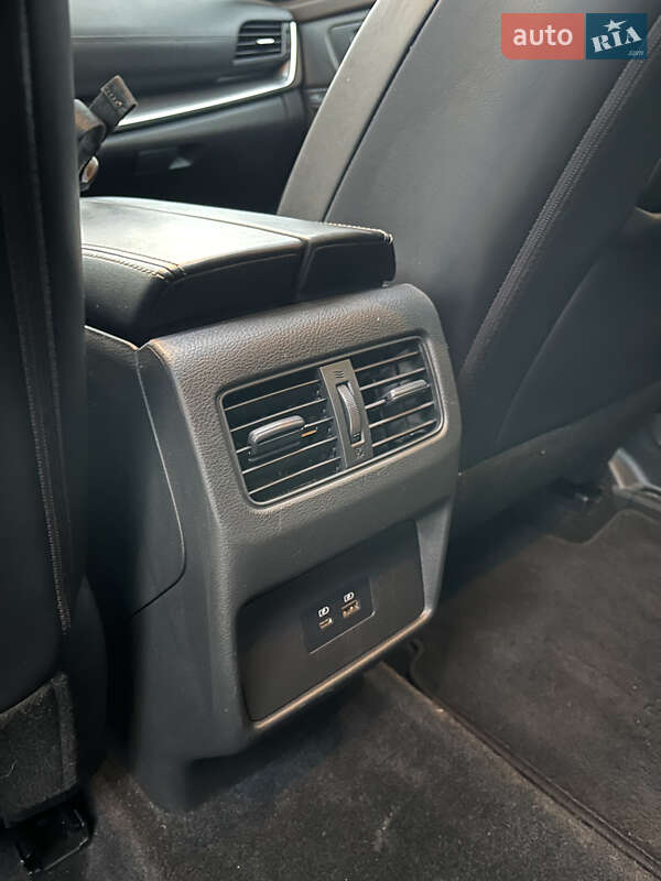 Позашляховик / Кросовер Nissan Rogue 2023 в Києві