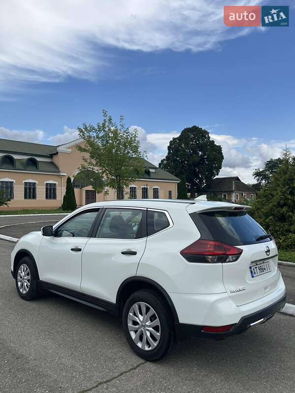 Внедорожник / Кроссовер Nissan Rogue 2018 в Галиче