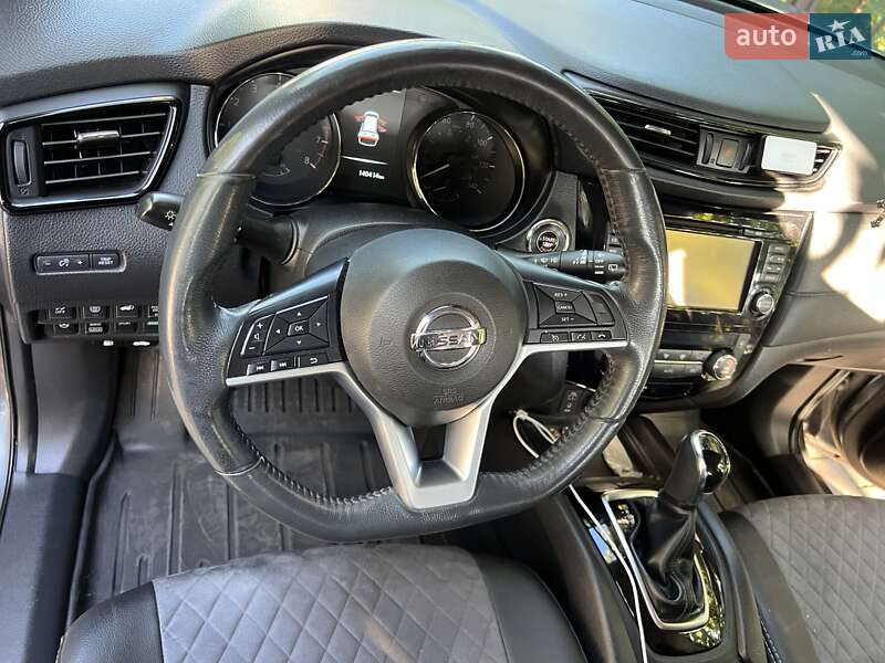 Внедорожник / Кроссовер Nissan Rogue 2017 в Мукачево