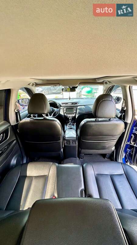 Внедорожник / Кроссовер Nissan Rogue 2018 в Киеве