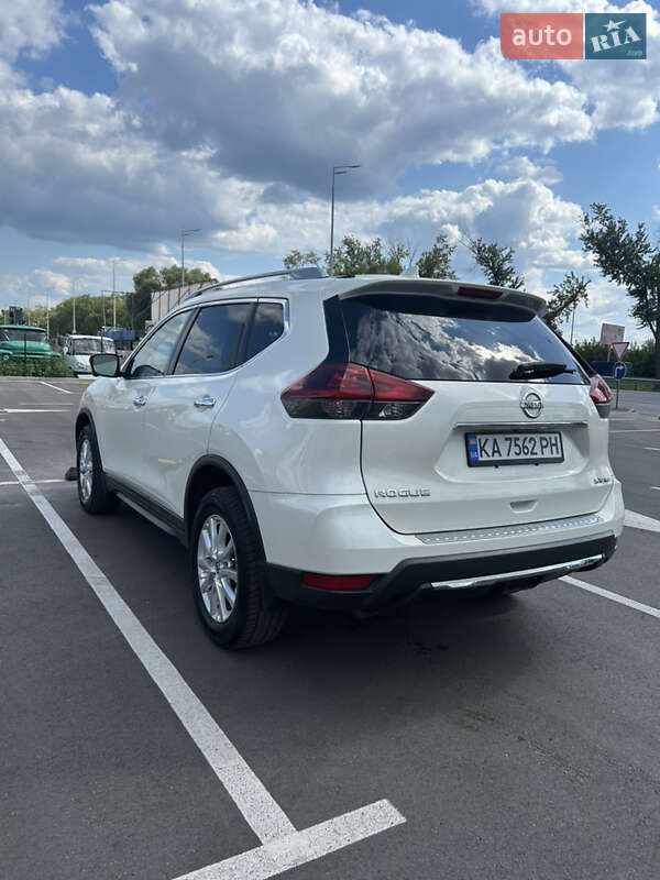 Внедорожник / Кроссовер Nissan Rogue 2018 в Киеве