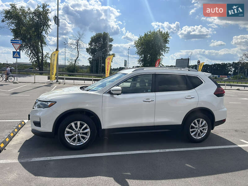 Внедорожник / Кроссовер Nissan Rogue 2018 в Киеве