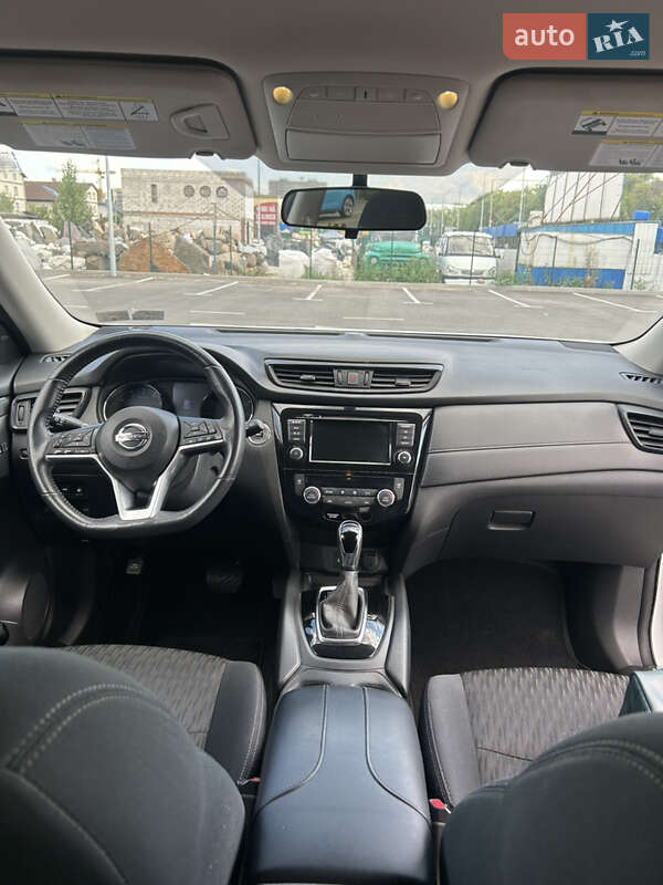 Внедорожник / Кроссовер Nissan Rogue 2018 в Киеве