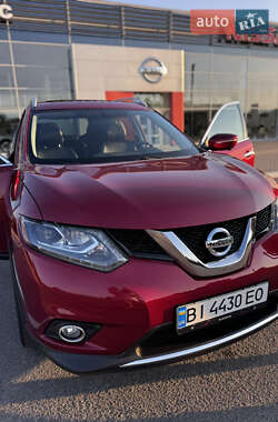 Внедорожник / Кроссовер Nissan Rogue 2015 в 