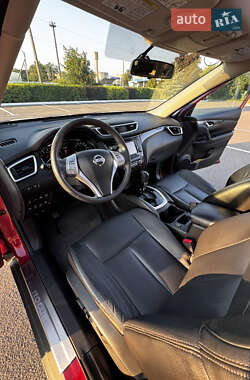 Внедорожник / Кроссовер Nissan Rogue 2015 в 