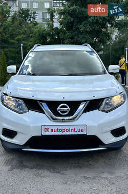 Внедорожник / Кроссовер Nissan Rogue 2015 в Сумах