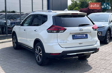 Внедорожник / Кроссовер Nissan Rogue 2017 в 