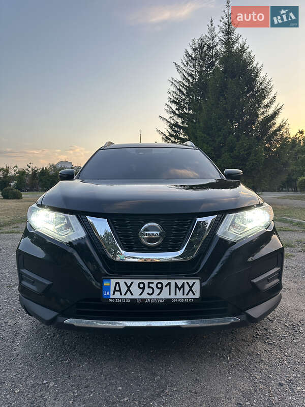 Внедорожник / Кроссовер Nissan Rogue 2018 в Харькове