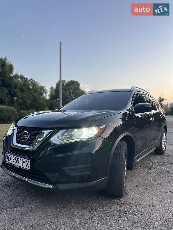 Внедорожник / Кроссовер Nissan Rogue 2018 в Харькове