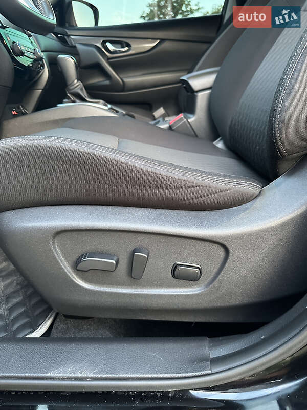 Внедорожник / Кроссовер Nissan Rogue 2018 в Харькове