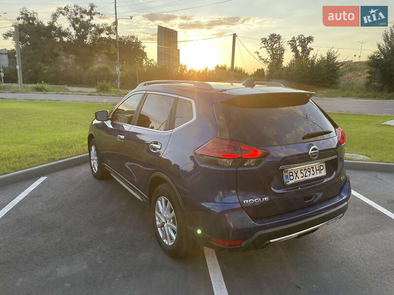 Внедорожник / Кроссовер Nissan Rogue 2018 в Киеве