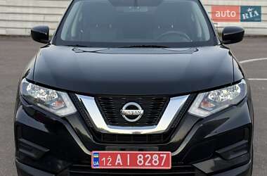 Позашляховик / Кросовер Nissan Rogue 2017 в Рівному