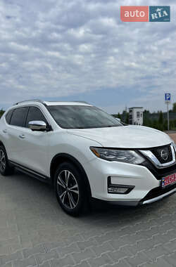 Внедорожник / Кроссовер Nissan Rogue 2016 в Виннице
