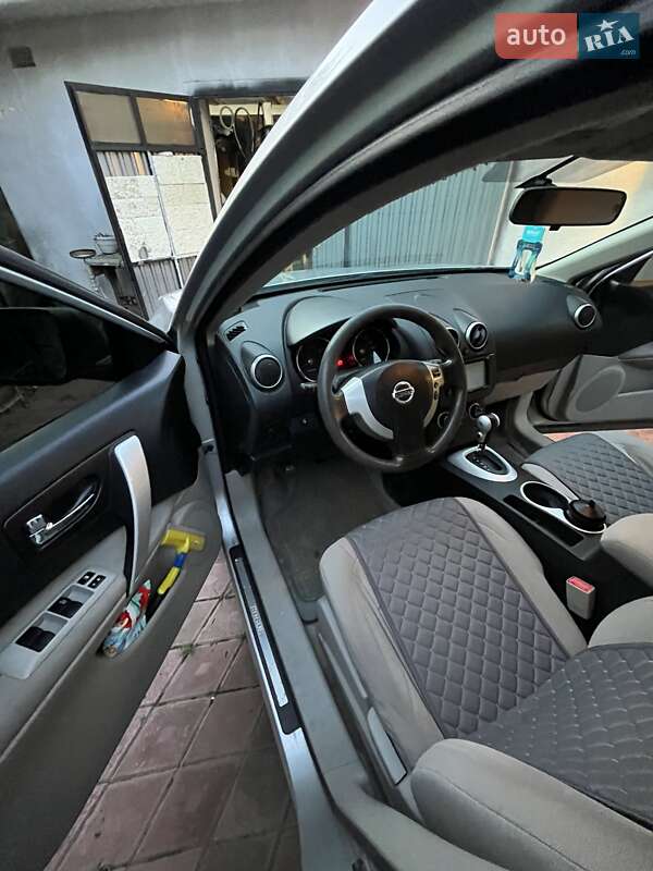 Внедорожник / Кроссовер Nissan Rogue 2007 в Новоселице